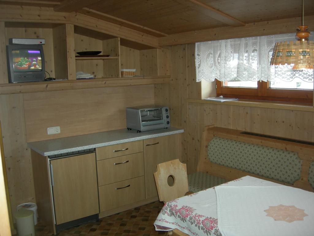 Haus Mooshof Daire Lermoos Oda fotoğraf